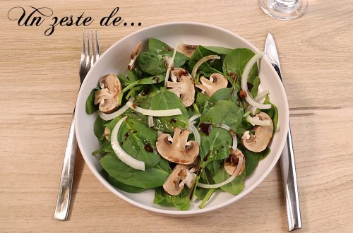 Salade d’épinards et champignons, sauce aux agrumes